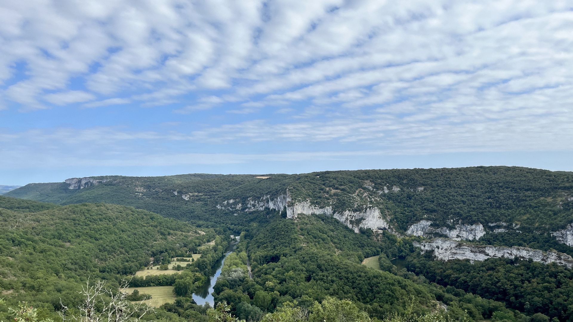 LIMESTONE VALLEY